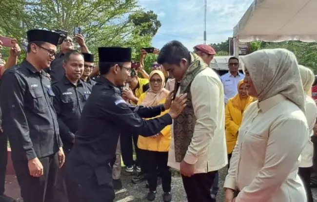 Roby-Deby Paslon Tunggal yang Daftar ke KPU Bintan
